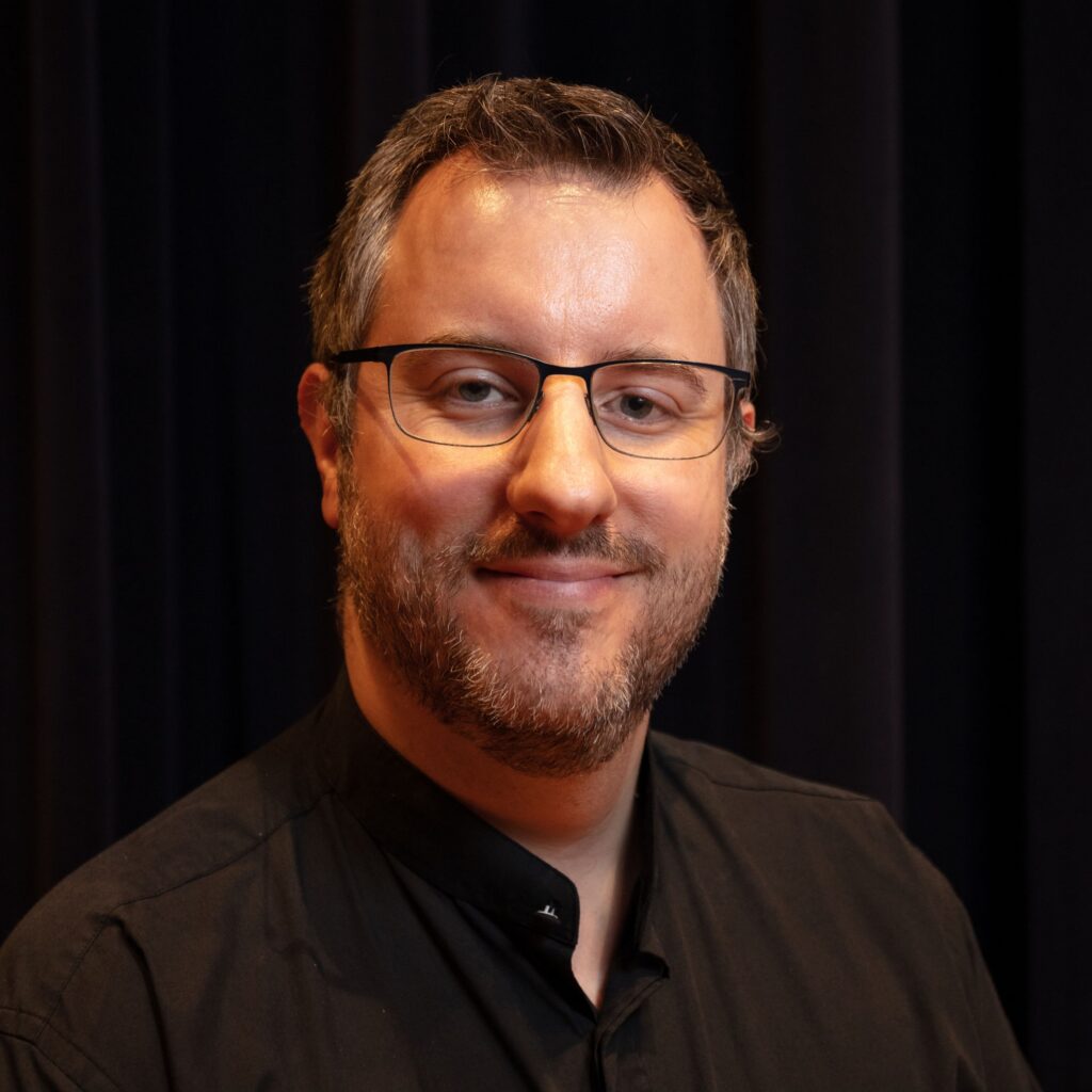 Juan Mesa Headshot